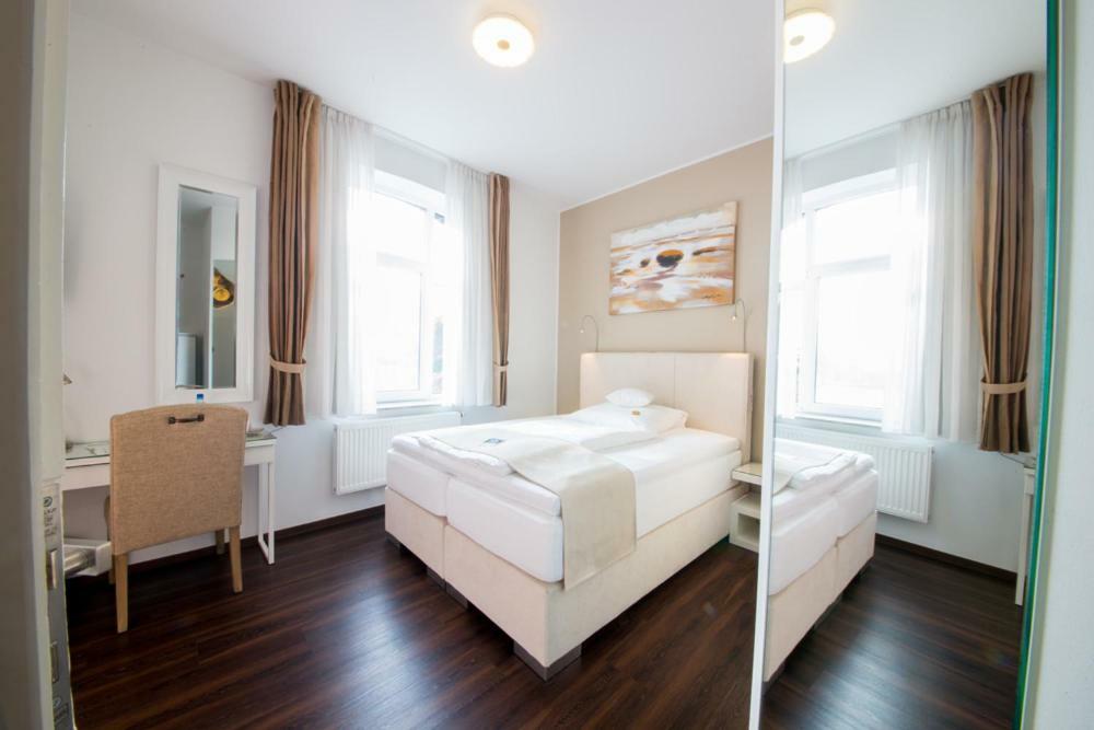 Landhotel Alte Toepferei Duisbourg Extérieur photo